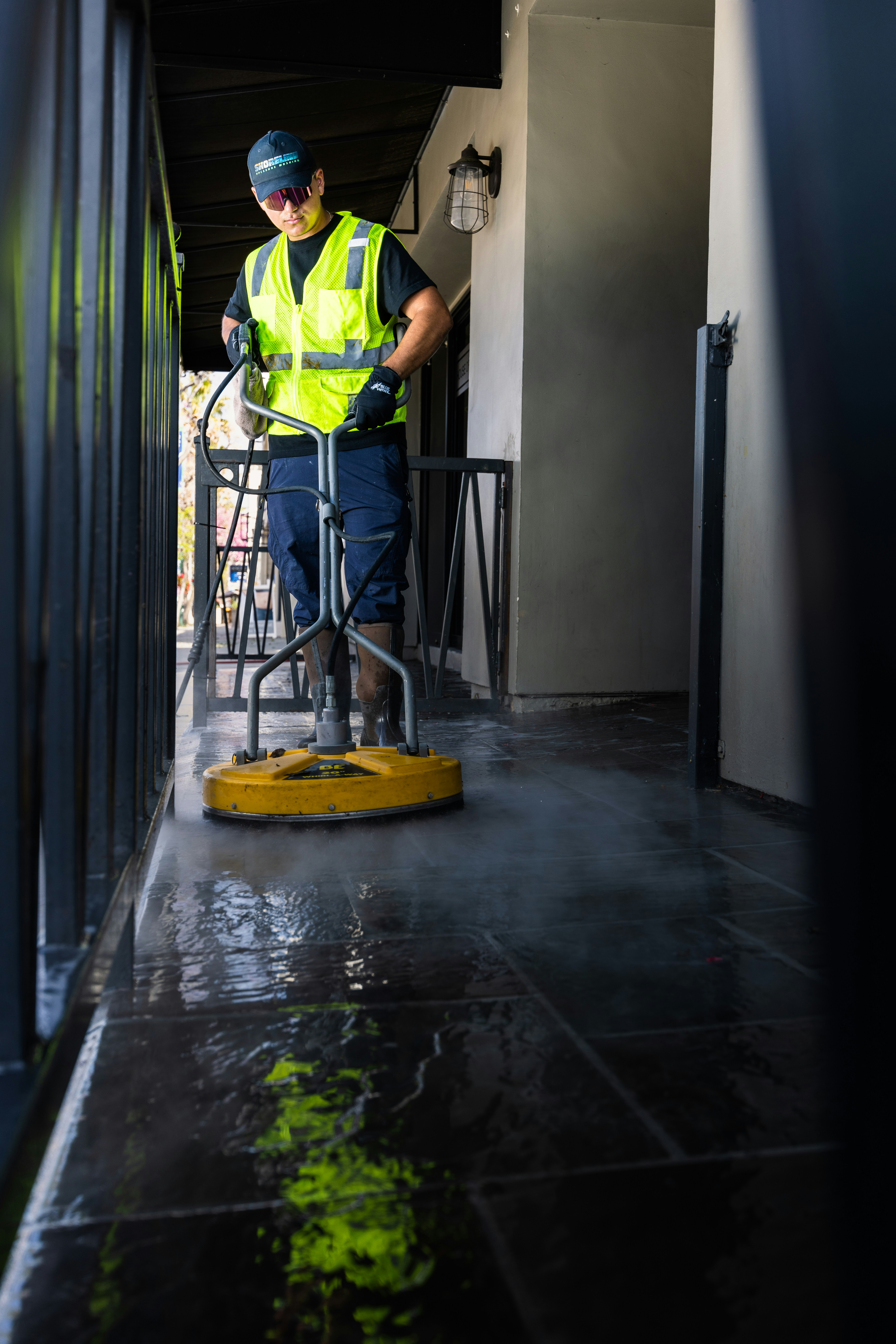 Deep cleaning service for villa in Jumeirah ✨ Spotless results every time! #CleaningDubai